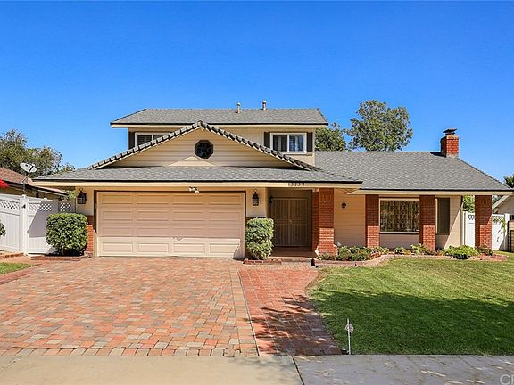 2nd image of 15159 Ashwood Ln
