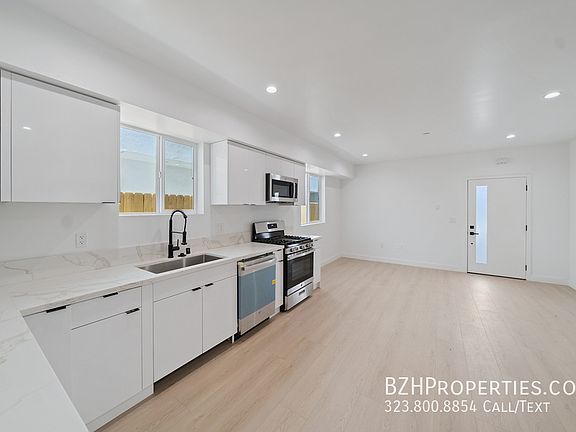 3rd image of 5653 Case Ave #3