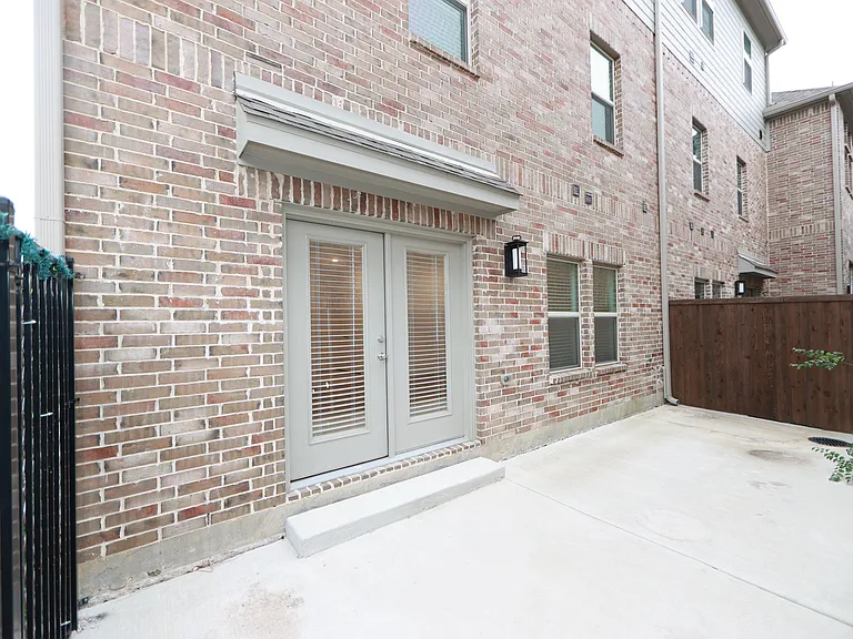 124 Canonbury Dr — Photo 30