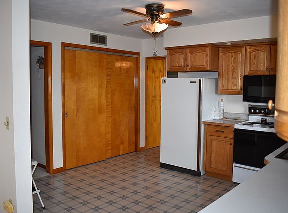 4th image of 125 W Brown St