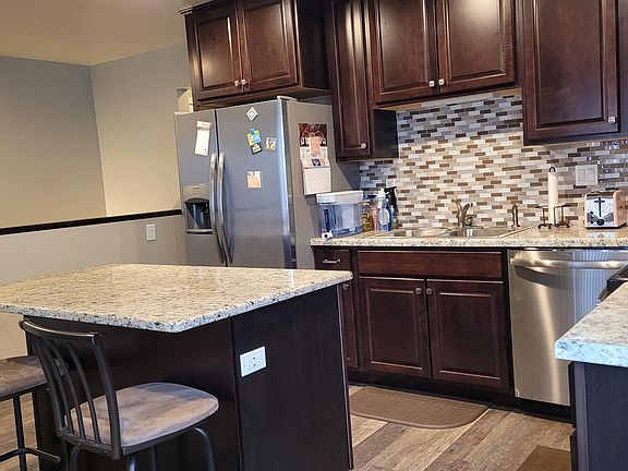 3rd image of 410 W Winneconne Ave #D