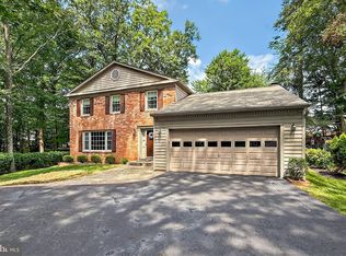 8128 Viola St, Springfield, VA 22152