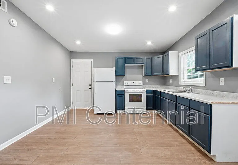 2800 Grand Ave SW — Photo 3