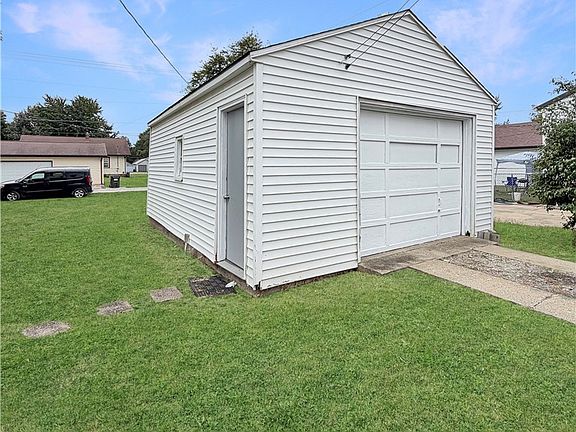 2nd image of 3113 Dewitt Ave