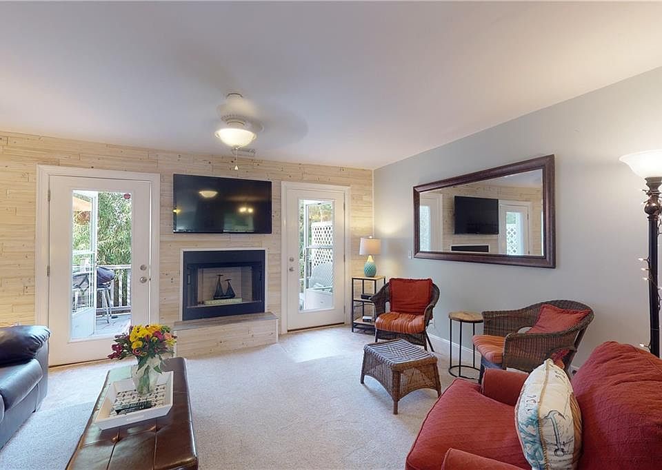 2nd image of 1000 Sea Island Rd APT 5
