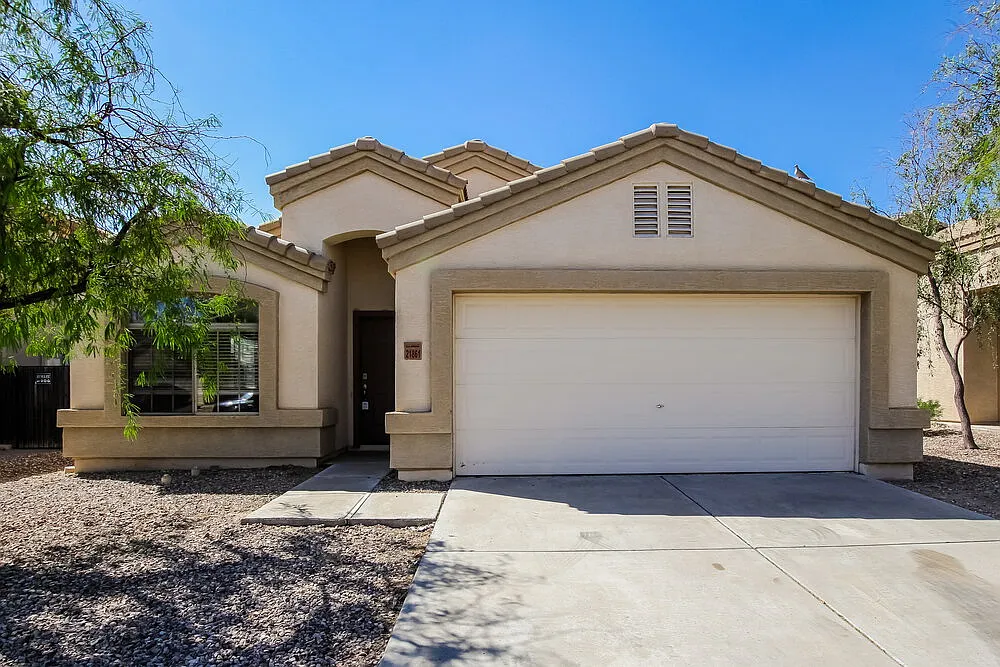 3 bed, 2.0 bath, 1681 sqft, $1,770 — Photo 1