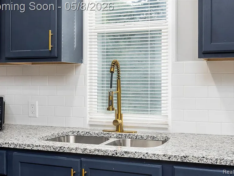 120 Woodland St — Photo 17