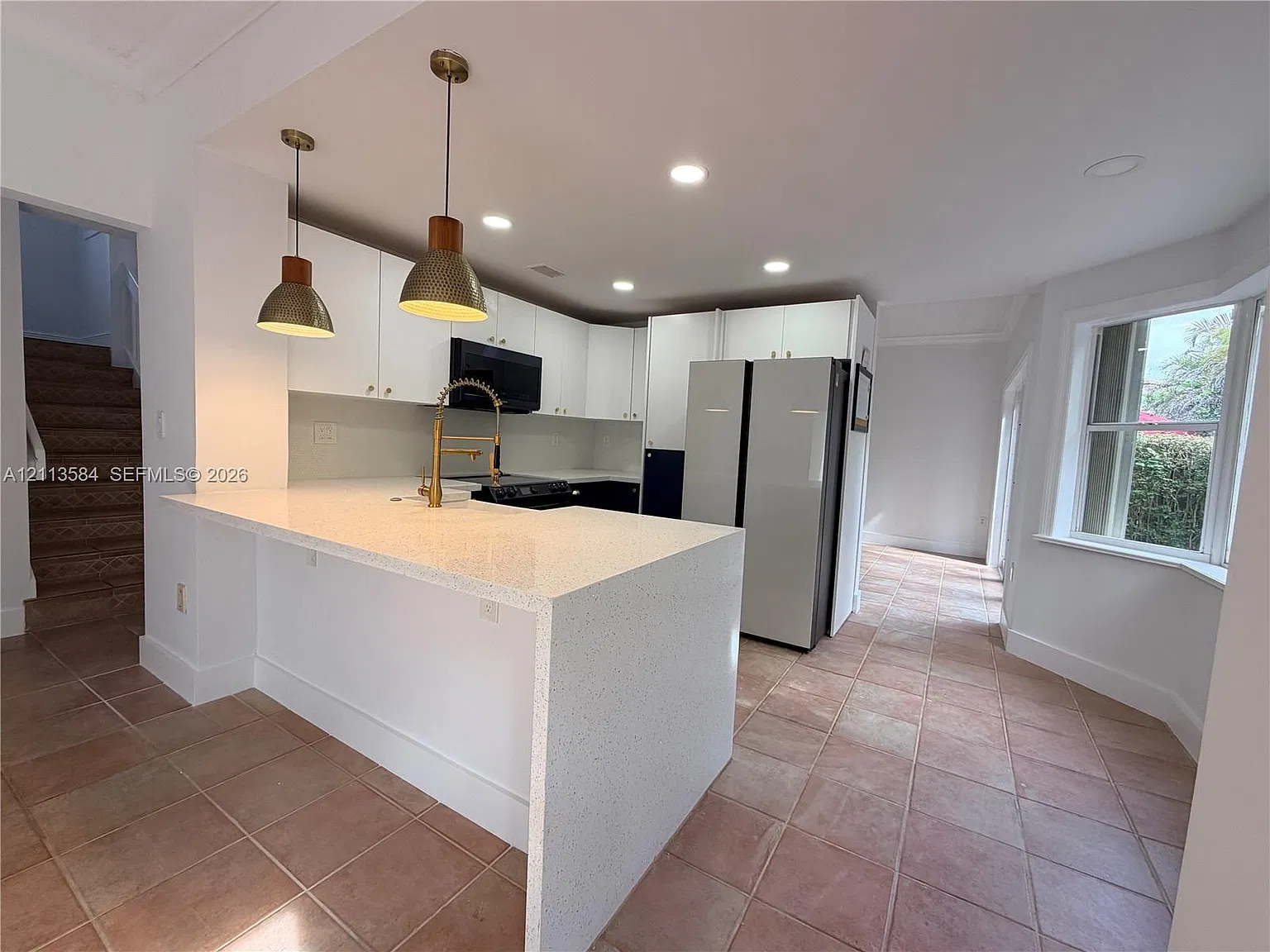 4 bed, 2.5 bath, 2086 sqft, $4,500 — Photo 4