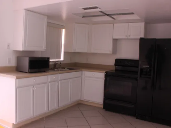 5303 NW 27th St, Lauderhill, FL 33313