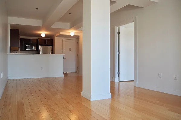 Rented by Warburg | media 10