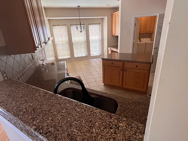 141 Granard Ave — Photo 9