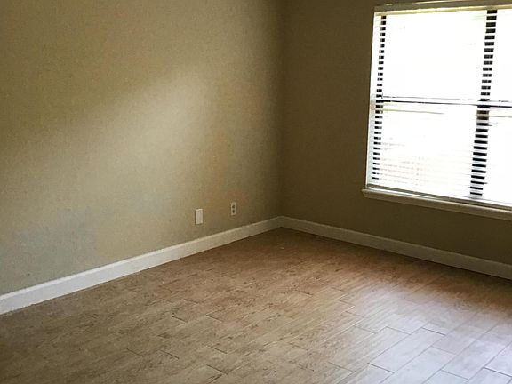 5th image of 1586 Crabapple Cove Ct N