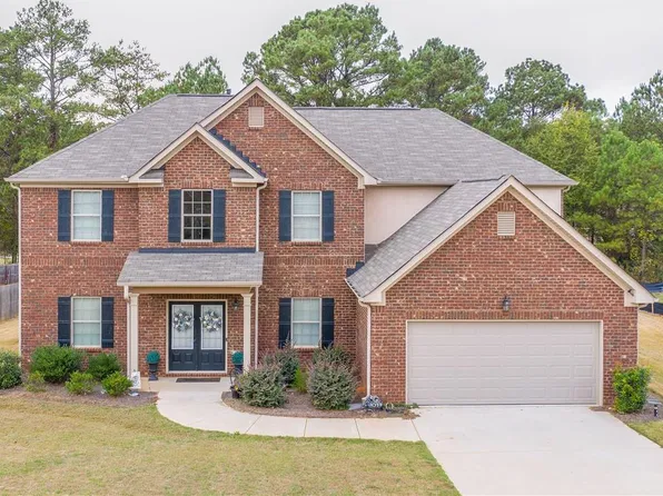 1132 Carillon Dr SE, Conyers, GA 30013