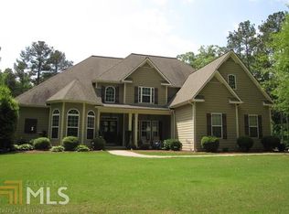 137 Buckingham Dr, Fayetteville, GA 30215