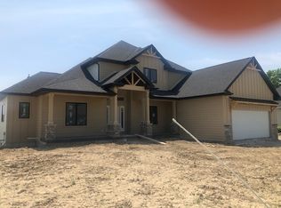 14726 Amera Cir, Fort Wayne, IN 46845