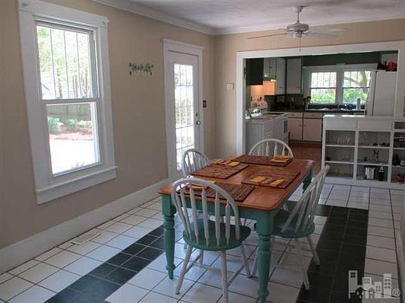 2nd image of 419 Dogwood Ln