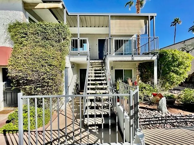 2 bed, $1,895 — Photo 4