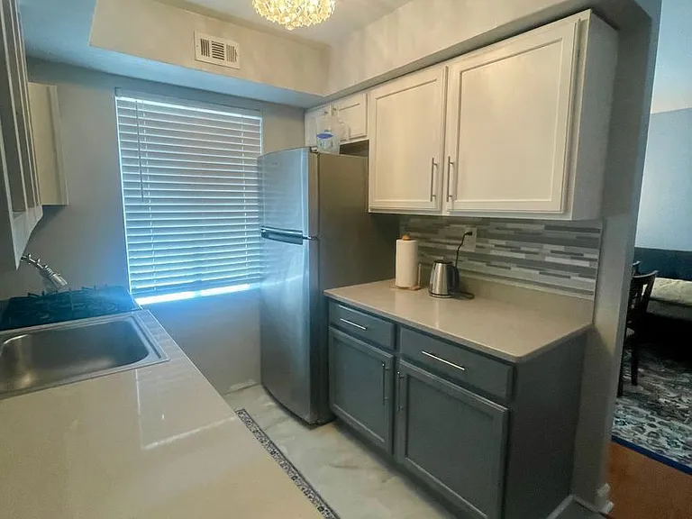 1031 Michigan Ave NE #101 — Photo 20