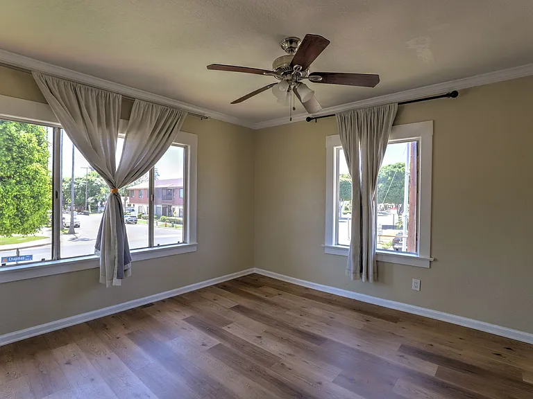 811 E Chapman Ave — Photo 18