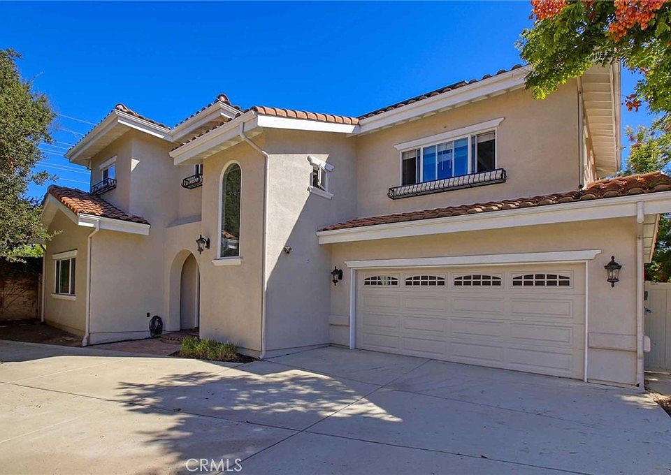 1st image of 1595 E Avenida De Las Flores