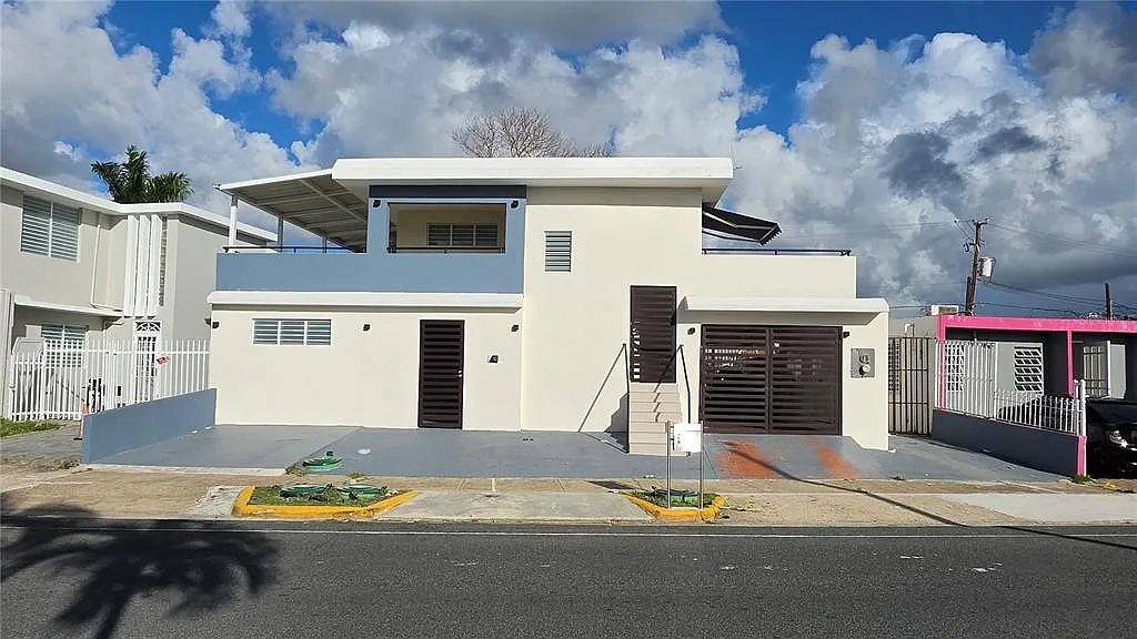 2 bed, 2.0 bath, 750 sqft, $1,375 — Photo 1