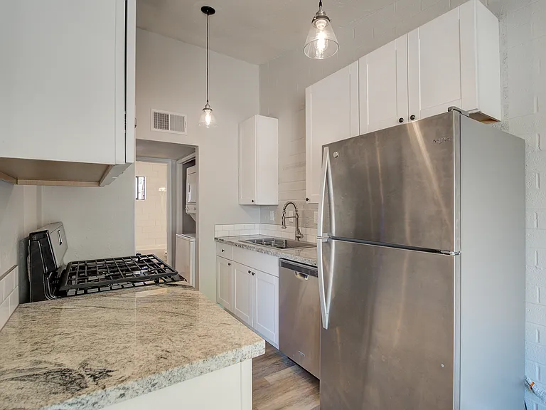 1600 S College Ave #2 — Photo 3