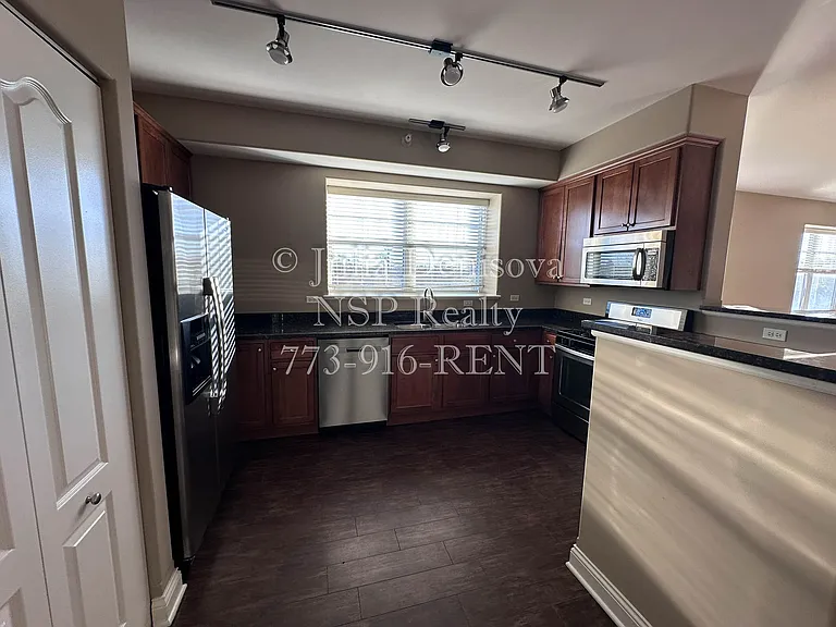 2-420 Itasca Pl #419 — Photo 5