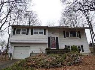 30 Pt Pleasant Rd, Hopatcong, NJ 07843