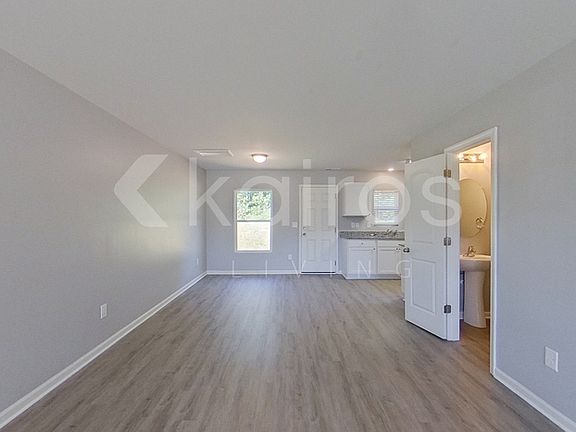 2nd image of 3929 Miller Dr