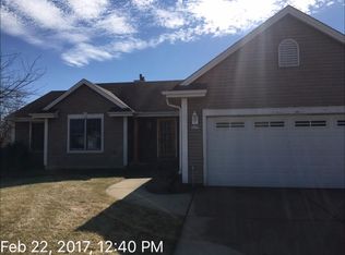28725 Sunflower Ln, Waterford, WI 53185