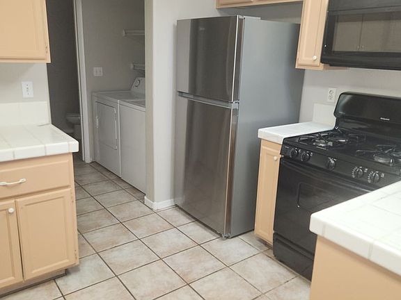 5th image of 6920 Coral Rock Dr