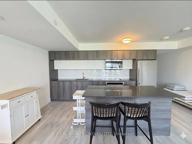 575 Bloor St E #602 — Photo 2