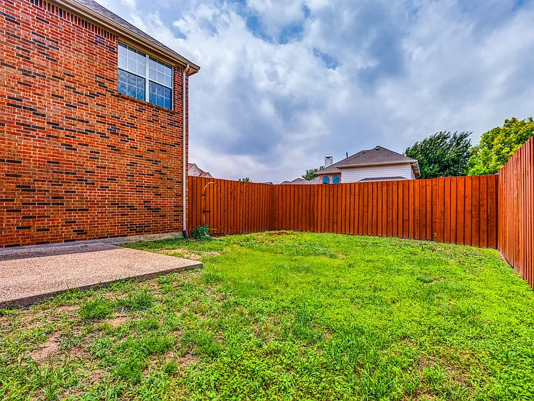 8701 Mandevilla Dr — Photo 31