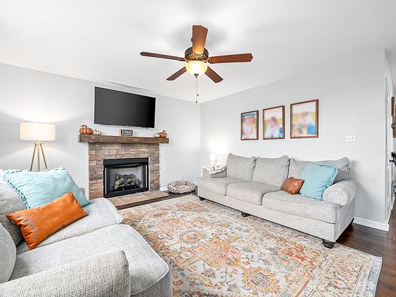 5th image of 691 Crestone Ct