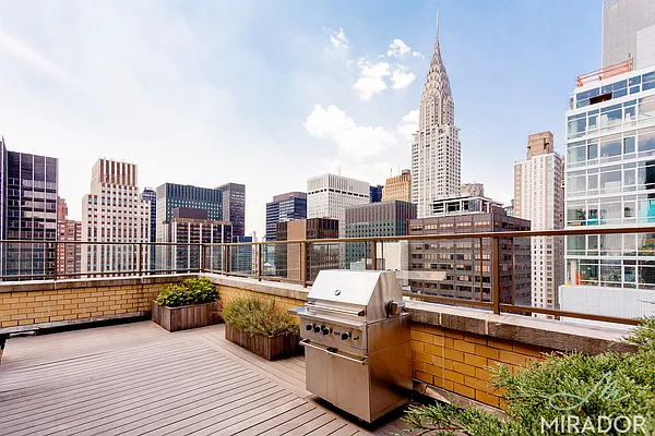 Rented by Mirador Real Estate | media 38