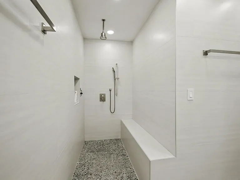 6602 Thornhill Ct — Photo 16