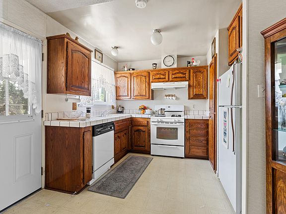 3rd image of 4242 Cortright Way