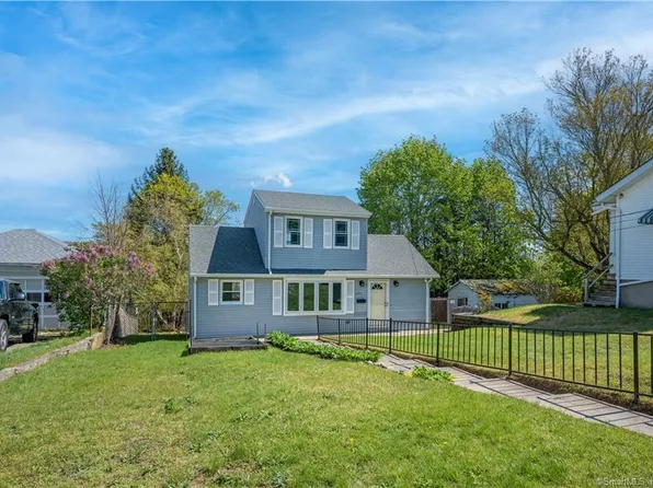 309 Vauxhall Street, New London, CT 06320