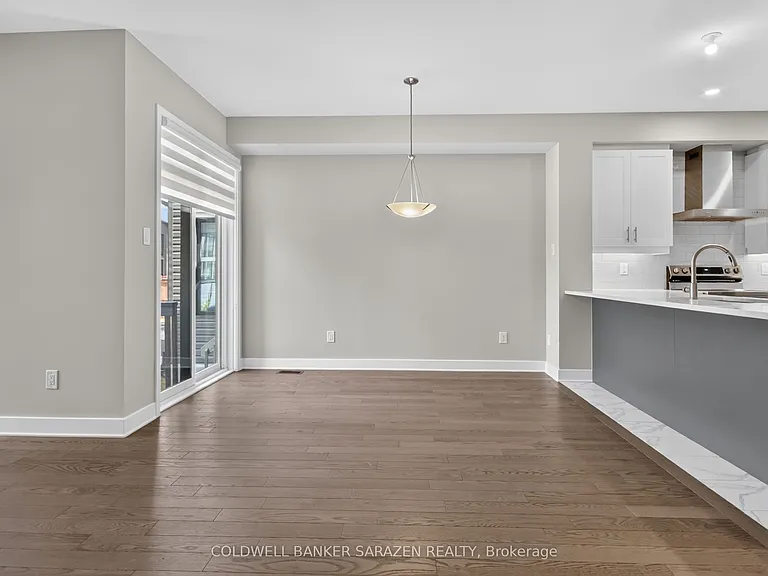 330 Whitham Cres — Photo 13