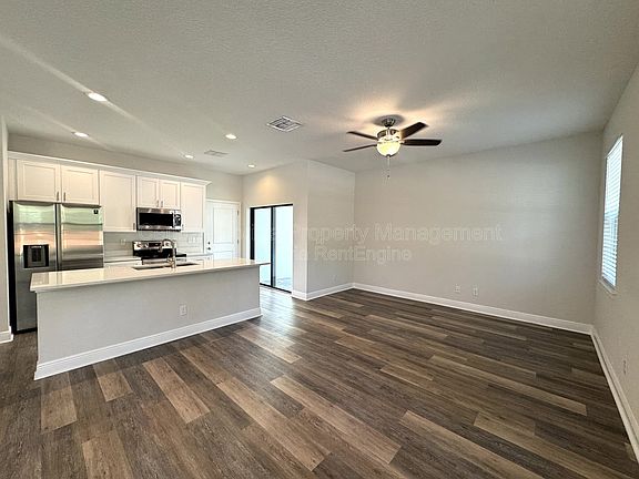 2nd image of 2861 Mayer St