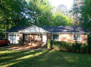 1061 Tuxedo Ln, Watkinsville, GA 30677