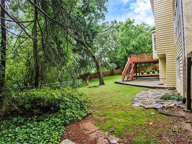 16 Ancient Oak Ct NE — Photo 58