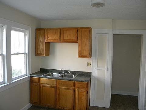 3rd image of 1707 West Ave