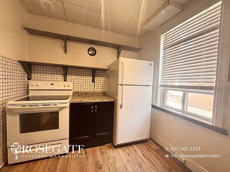 47 Gowan St #B — Photo 2