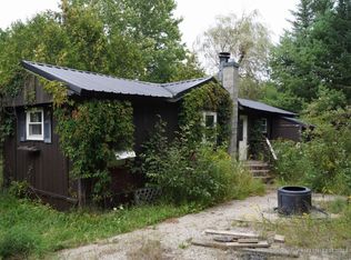 4 Rabbit Town Rd, Franklin, ME 04634