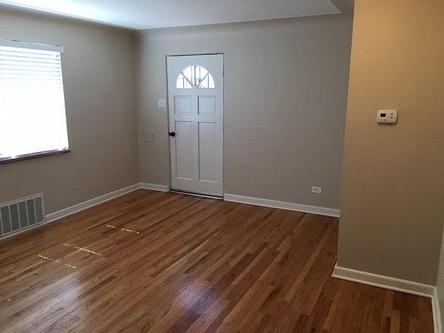 1564 Forest LR