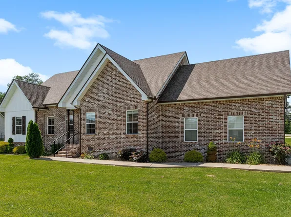 105 Fieldstone Dr, Smithville, TN 37166