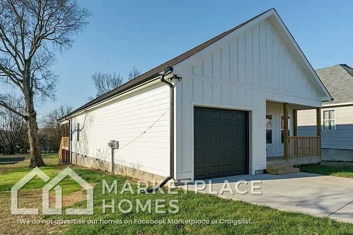 4 bed, 3.0 bath, 1650 sqft, $1,895 — Photo 2