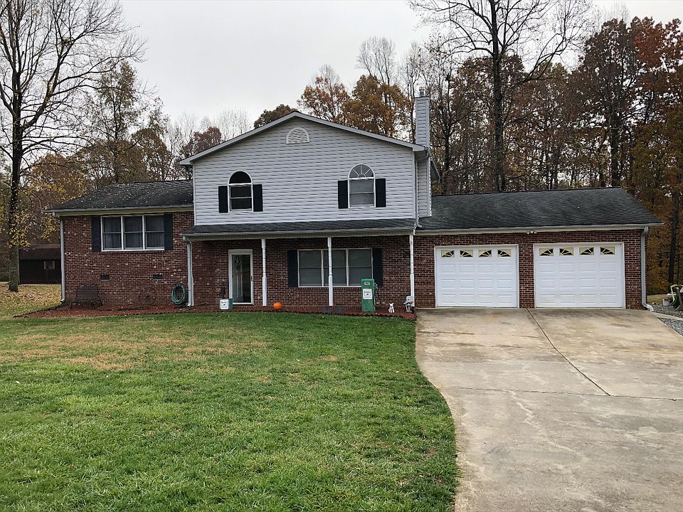 2nd image of 210 Country Ln