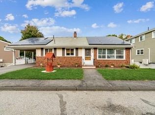 97 Edgemere Rd, Lynn, MA 01904